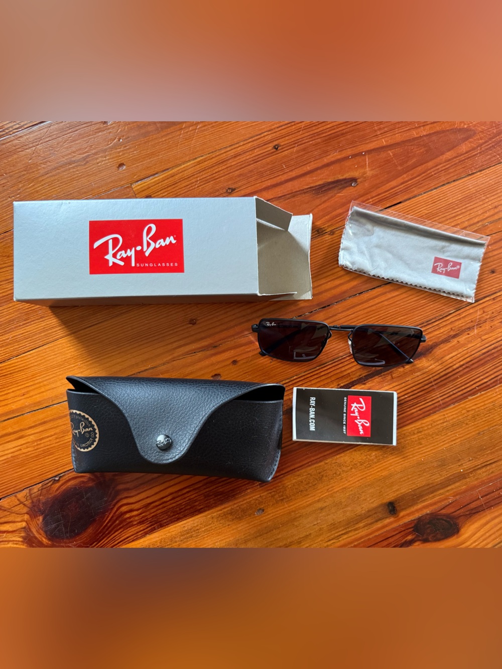 Ray Ban RB3669 Sunglasses with black frame and blue lenses NIB, authentic Rayban